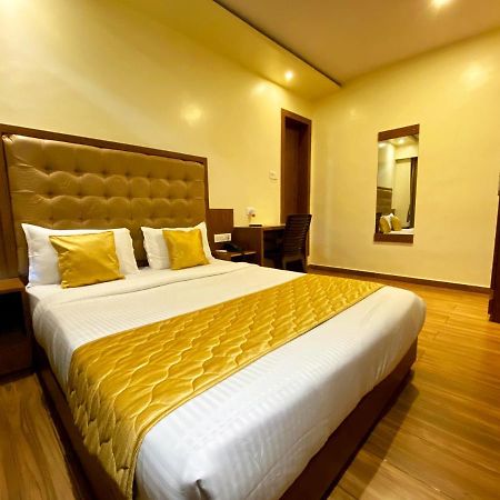 Hotel Pearl'S Bkc Inn- Near Trade Centre, Visa Consulate Bombaj Zewnętrze zdjęcie