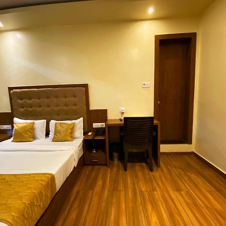 Hotel Pearl'S Bkc Inn- Near Trade Centre, Visa Consulate Bombaj Zewnętrze zdjęcie