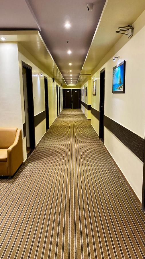 Hotel Pearl'S Bkc Inn- Near Trade Centre, Visa Consulate Bombaj Zewnętrze zdjęcie