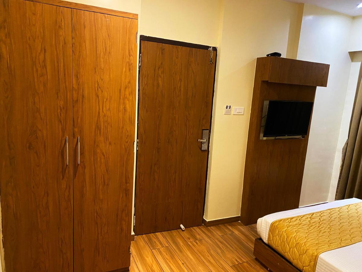 Hotel Pearl'S Bkc Inn- Near Trade Centre, Visa Consulate Bombaj Zewnętrze zdjęcie