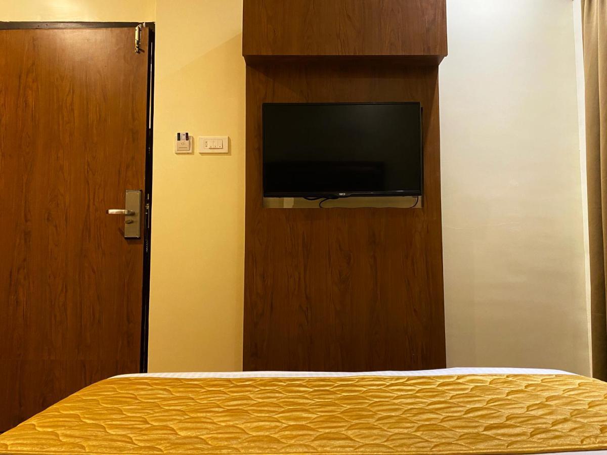 Hotel Pearl'S Bkc Inn- Near Trade Centre, Visa Consulate Bombaj Zewnętrze zdjęcie