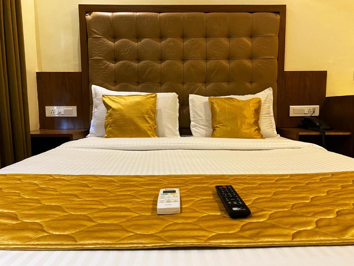 Hotel Pearl'S Bkc Inn- Near Trade Centre, Visa Consulate Bombaj Zewnętrze zdjęcie