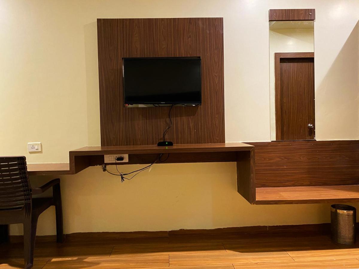 Hotel Pearl'S Bkc Inn- Near Trade Centre, Visa Consulate Bombaj Zewnętrze zdjęcie